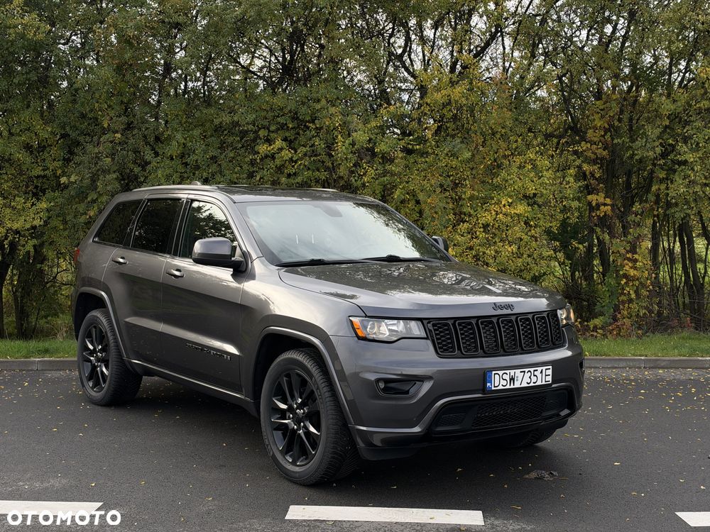 Jeep Grand Cherokee - 1
