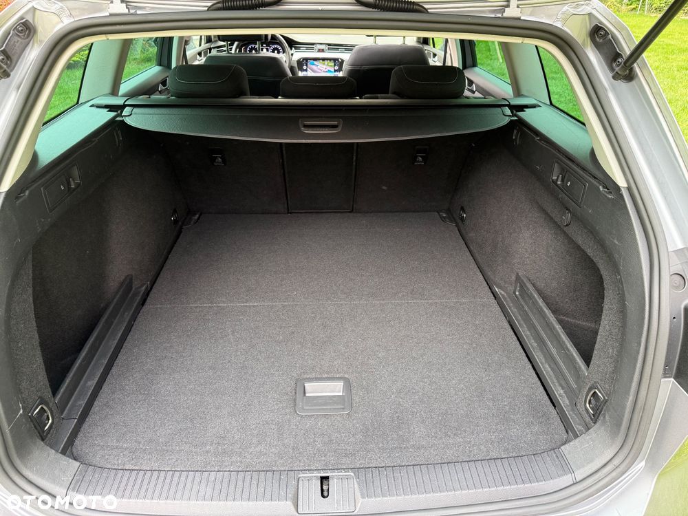 Volkswagen Passat Variant 1.5 TSI OPF DSG Business - 10