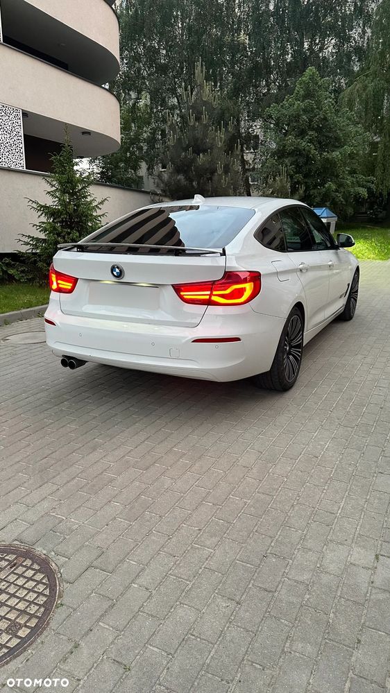 BMW Seria 3 320i xDrive - 15