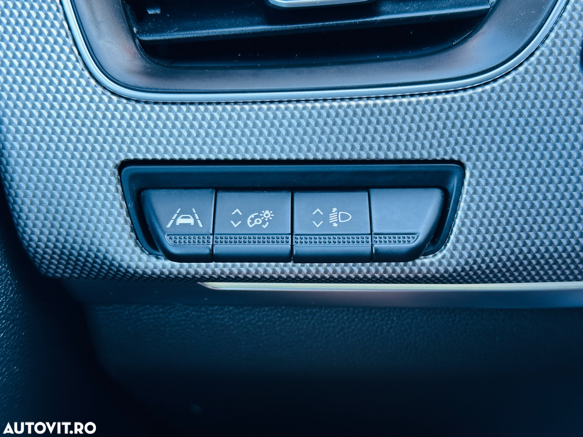 Renault Arkana E-TECH 145 Evolution - 33