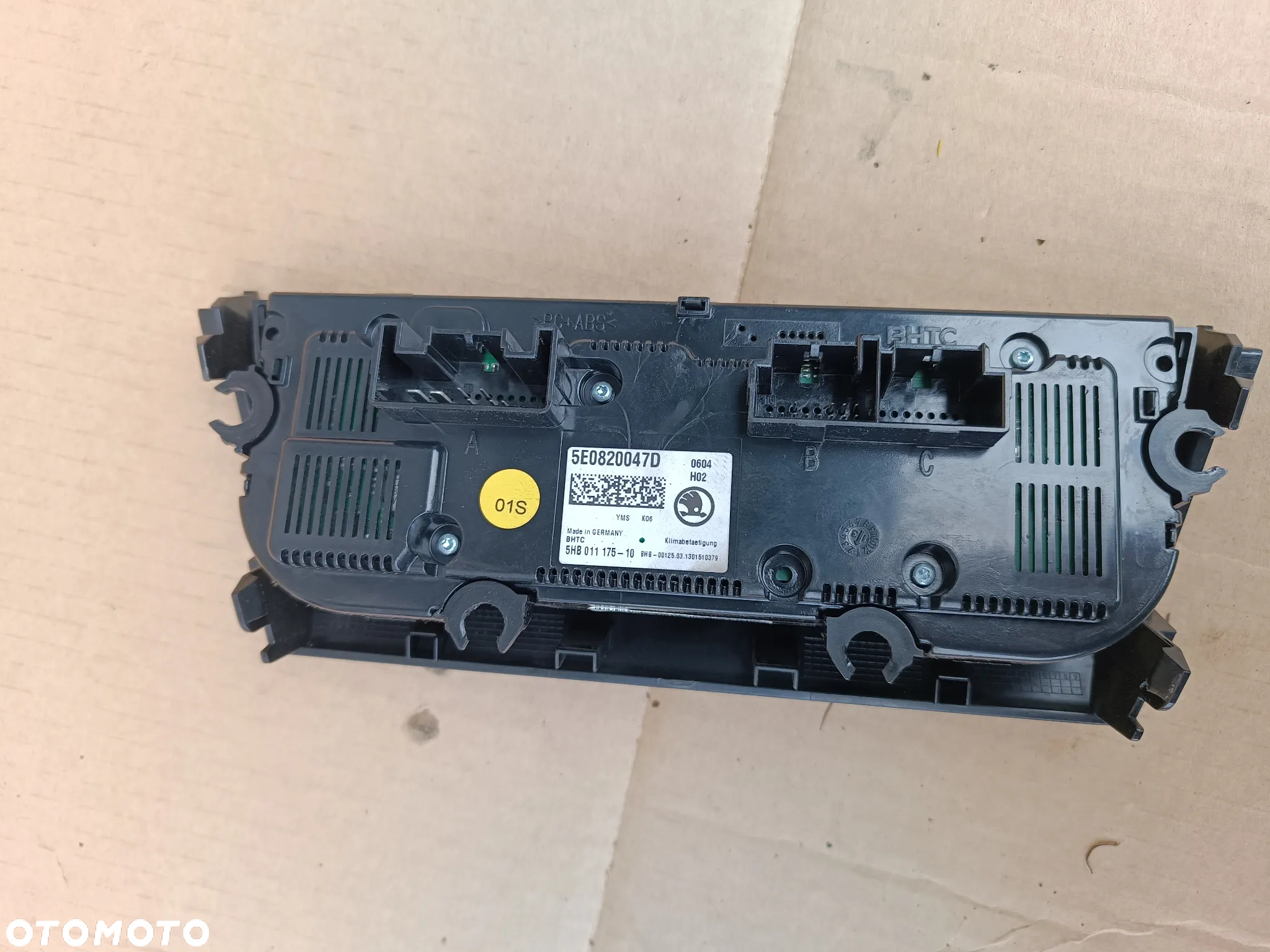 PANEL STEROWANIA NAWIEWU KLIMY KLIMATYZACJI SKODA OCTAVIA III 5E 5E0820047D - 2
