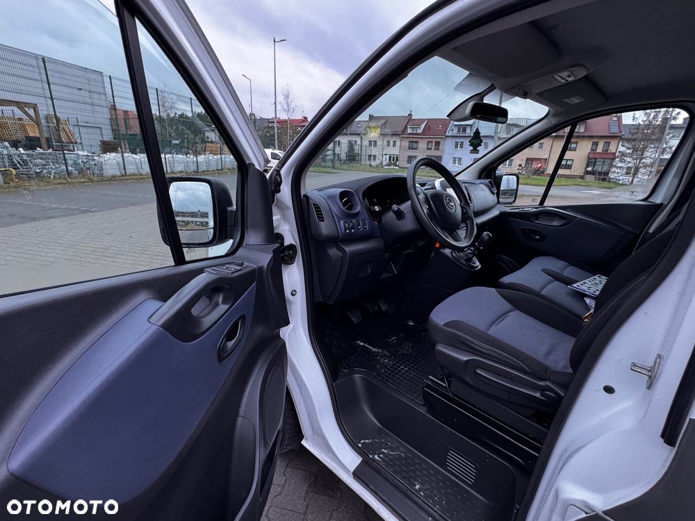 Opel Vivaro - 15