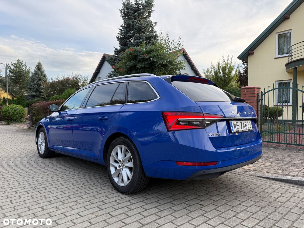 Skoda Superb 2.0 TDI SCR Ambition - 4