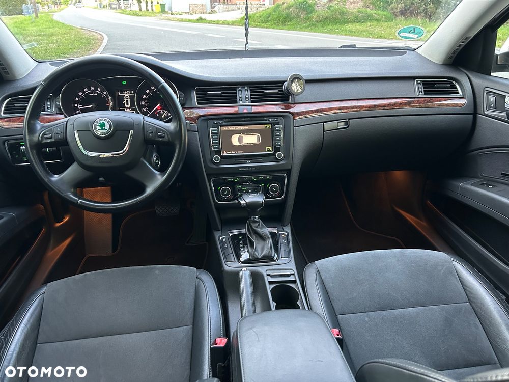 Skoda Superb 2.0 TDI DSG Elegance - 6