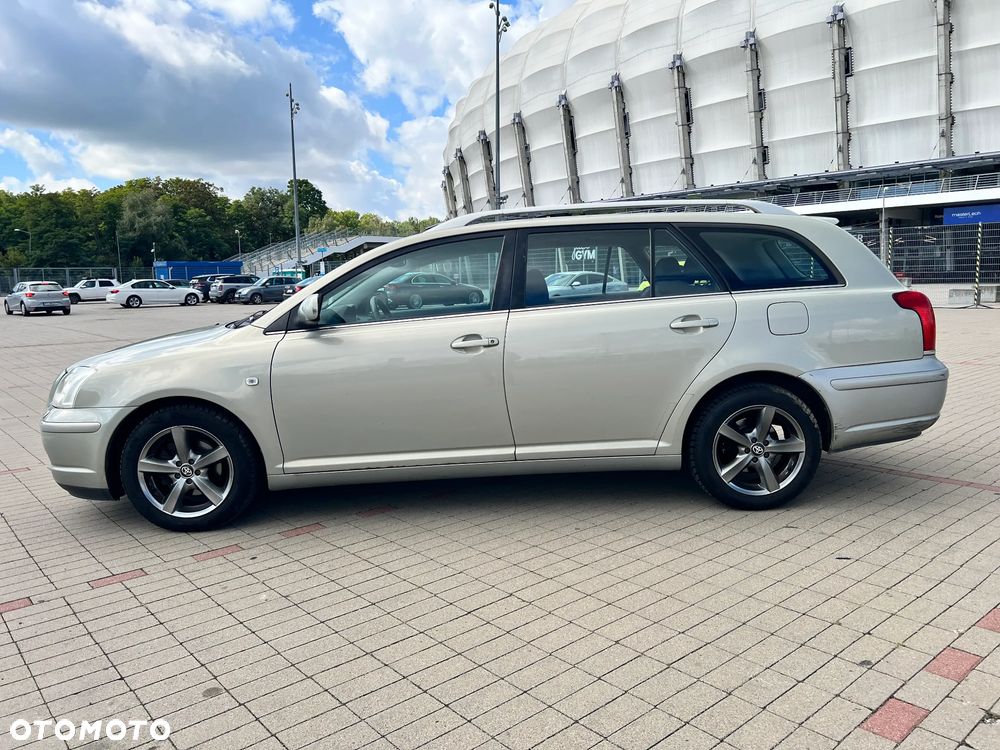 Toyota Avensis 1.8 VVT-i Sol - 3