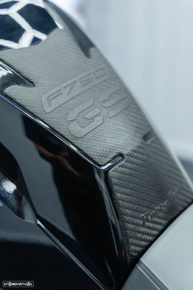 BMW F 750 GS Triple Black - 13