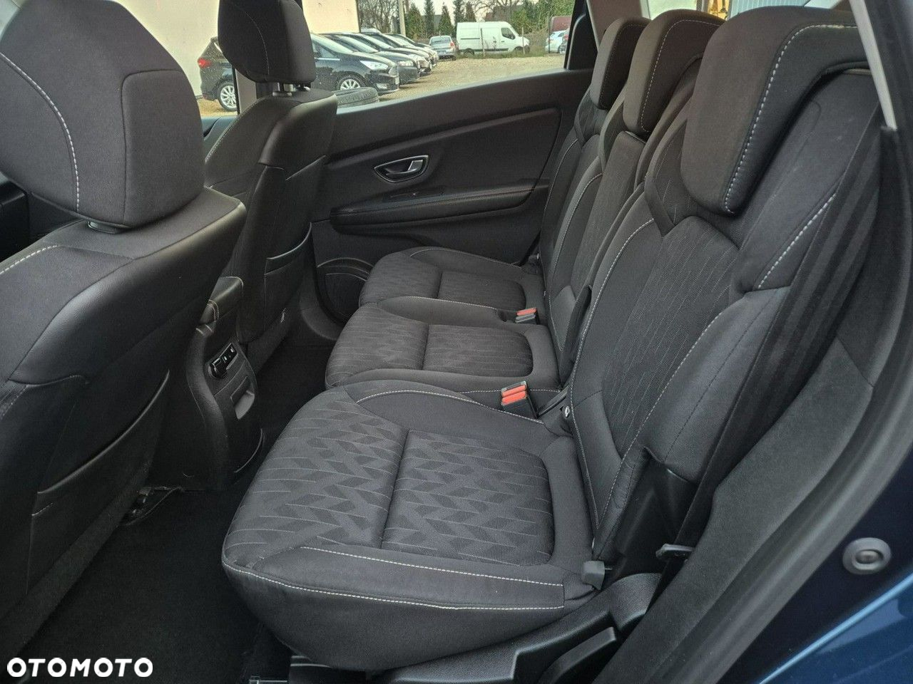 Renault Grand Scenic - 16