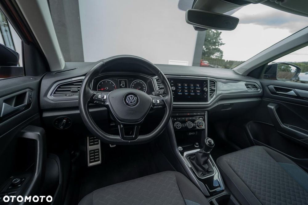 Volkswagen T-Roc - 31