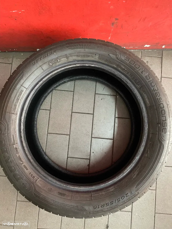 1 Pneu 205/55/16 Dunlop Sport Bluresponse de 2019 com mais de 90% de piso - 2