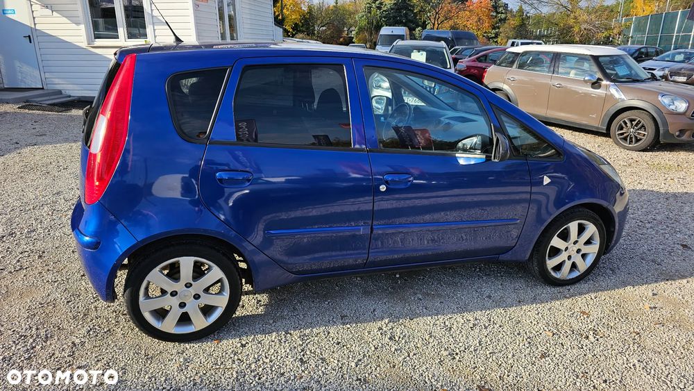 Mitsubishi Colt 1.3 Invite - 31