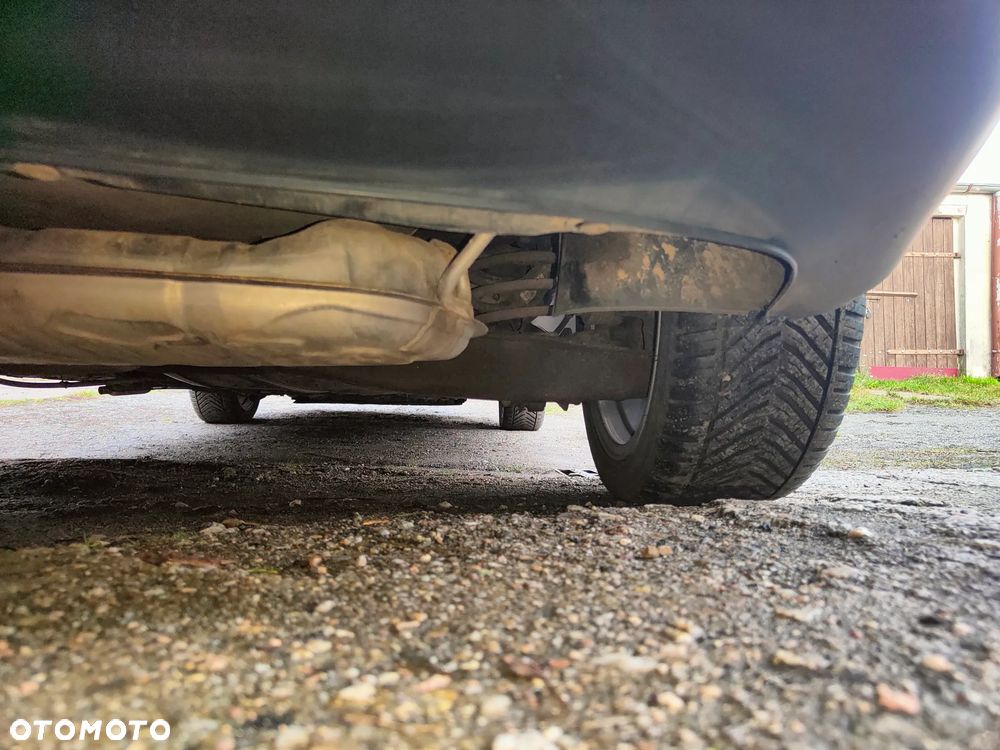 Volkswagen Touran 1.9 TDI - 38