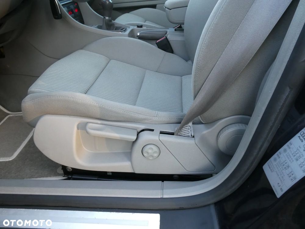 Audi A4 Avant 1.8 T - 11