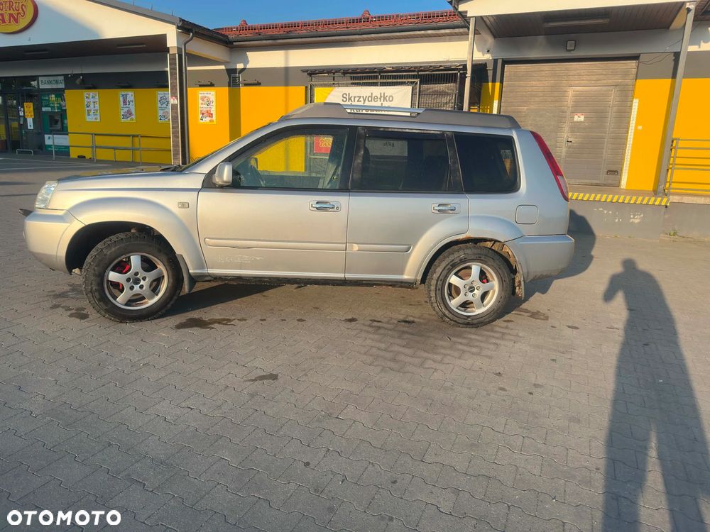 Nissan X-Trail 2.2 dCi 4x4 Columbia - 8