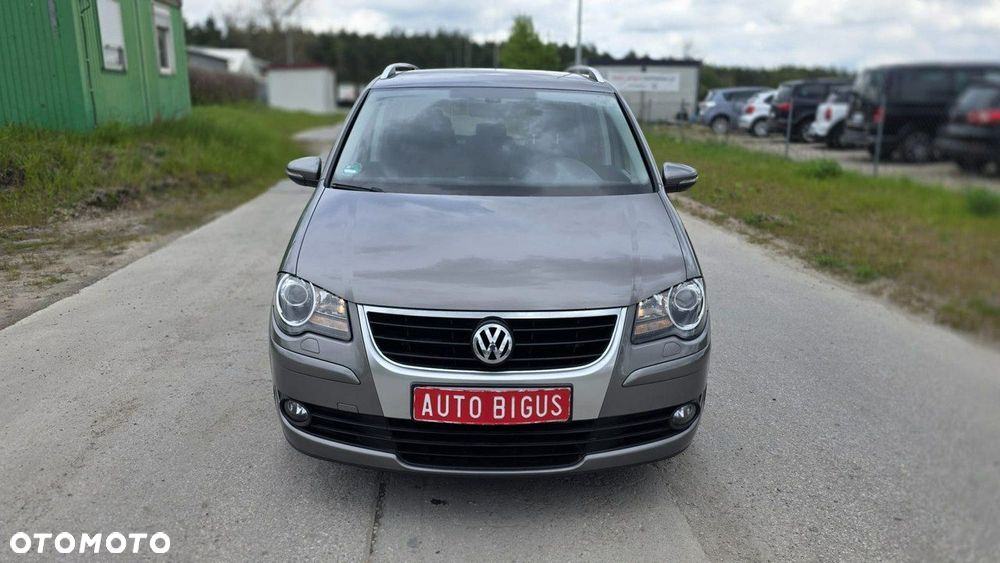 Volkswagen Touran - 3