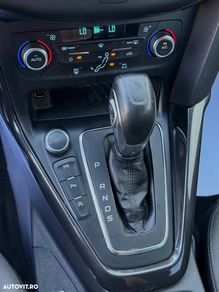 Ford Focus 1.5 Ecoboost Titanium Business - 22