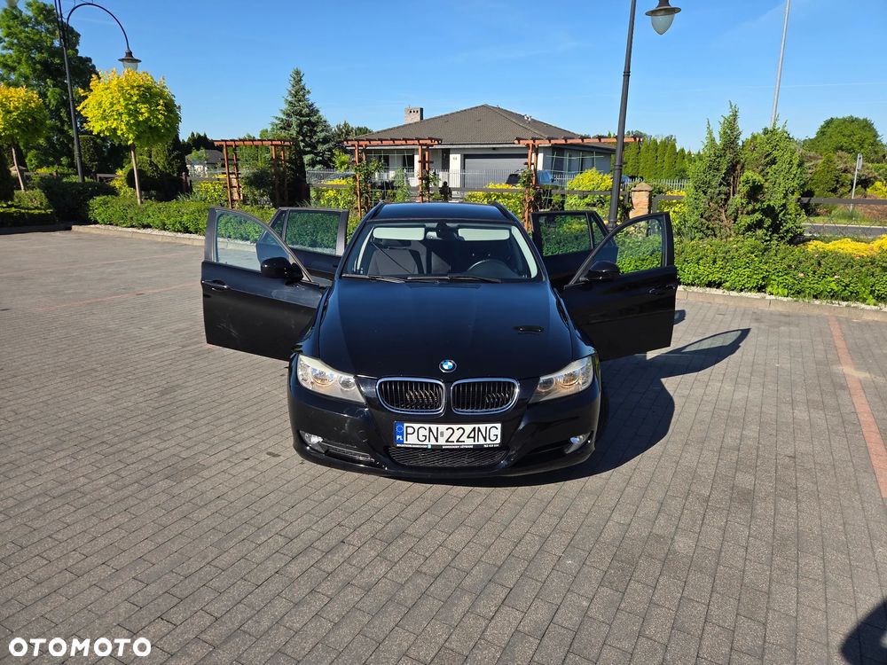 BMW Seria 3 318d - 2