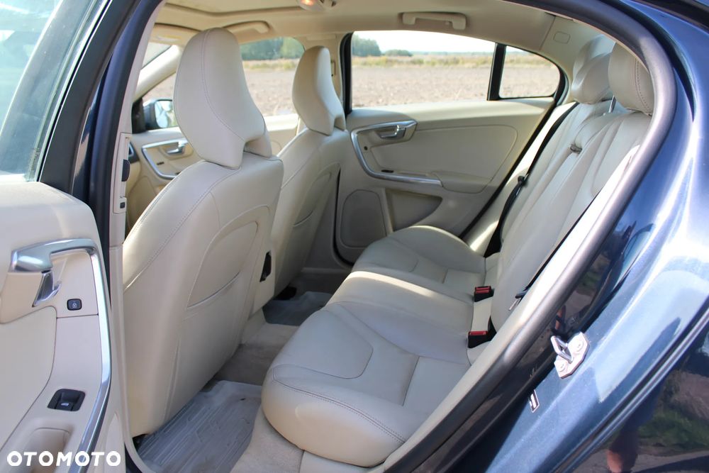 Volvo S60 - 11