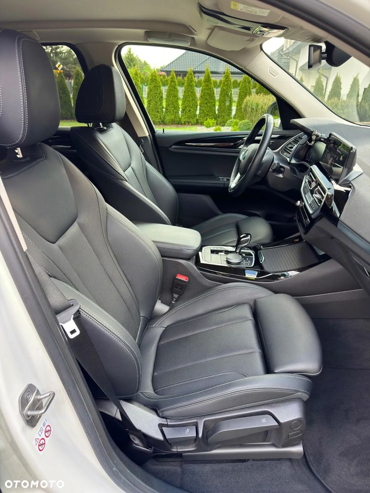 BMW X3 xDrive30e - 17
