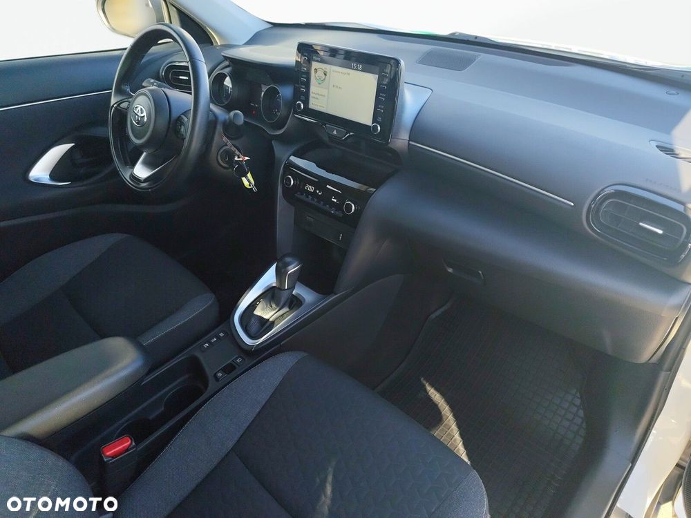 Toyota Yaris Cross - 18