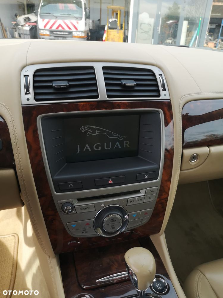 Jaguar XK - 24
