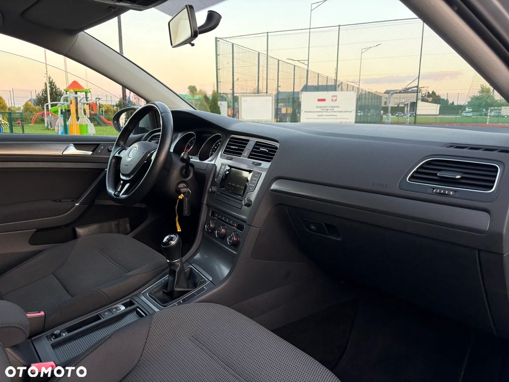 Volkswagen Golf 1.2 TSI BlueMotion Technology Comfortline - 13