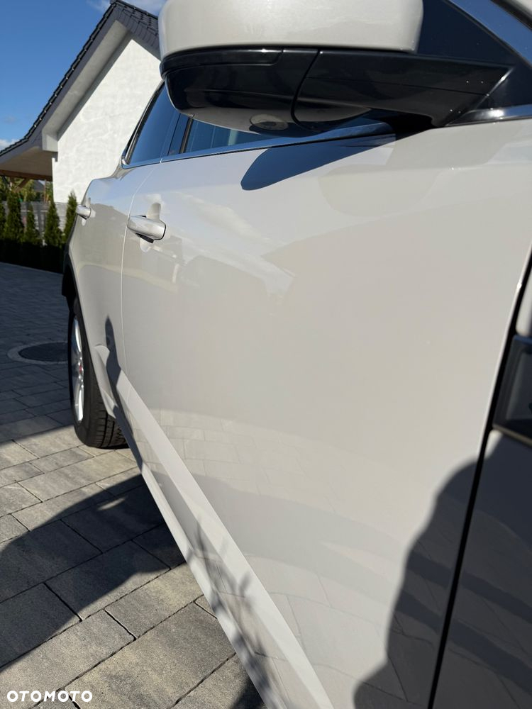 Jaguar E-Pace D150 R-Dynamic - 9