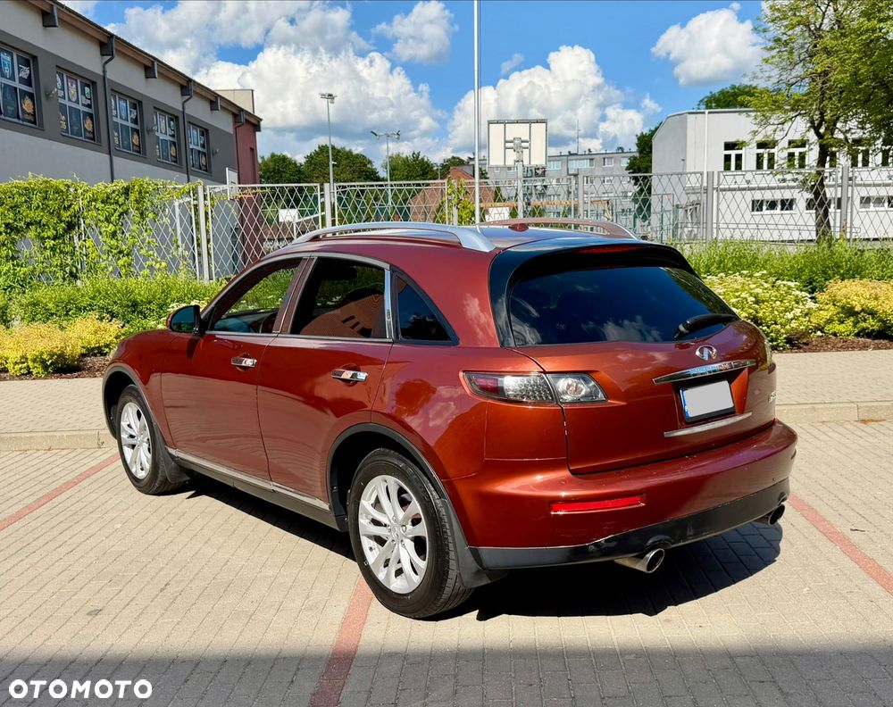Infiniti FX - 2