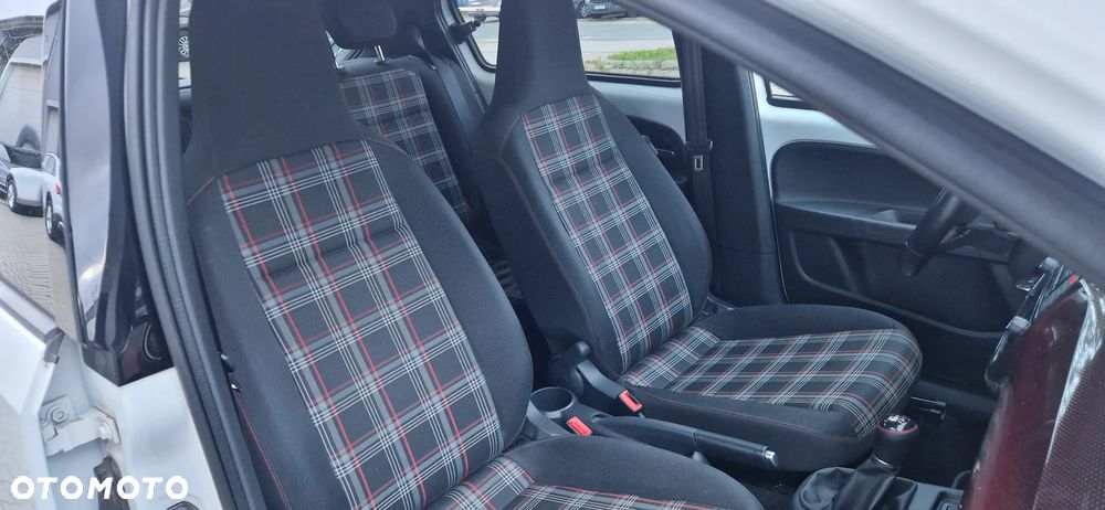 Volkswagen up! GTI - 9
