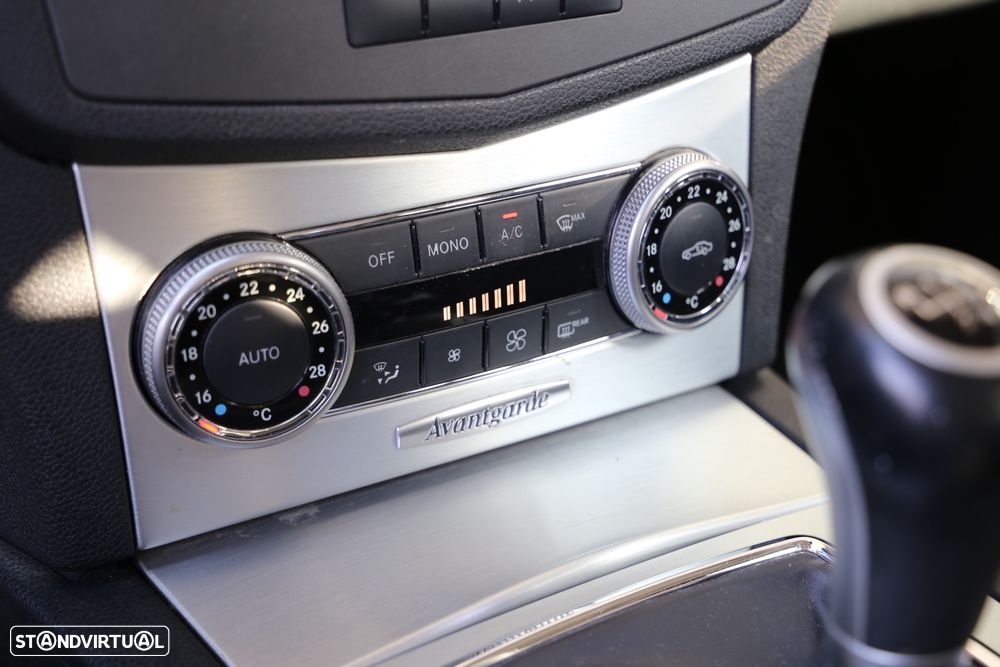 Mercedes-Benz C 220 CDi Avantgarde BlueEfficiency - 9