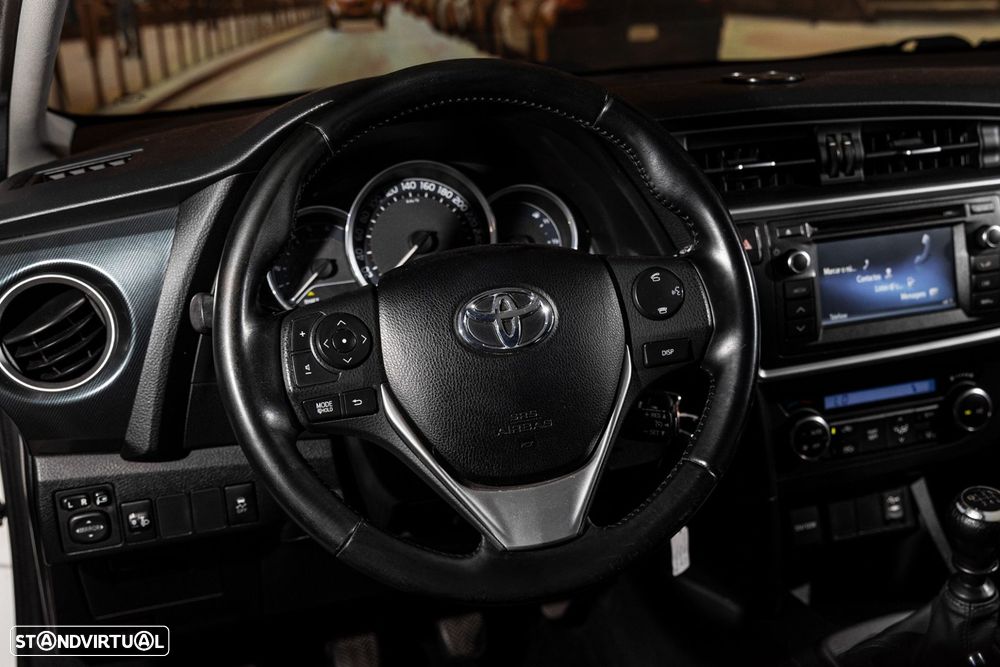 Toyota Auris Touring Sports 1.4 D-4D Comfort+Pack Sport - 11