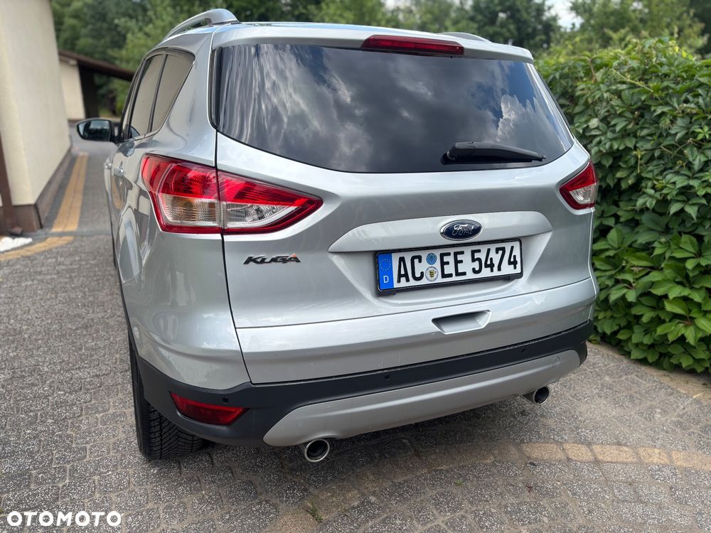 Ford Kuga 2.0 TDCi 2x4 Titanium - 9