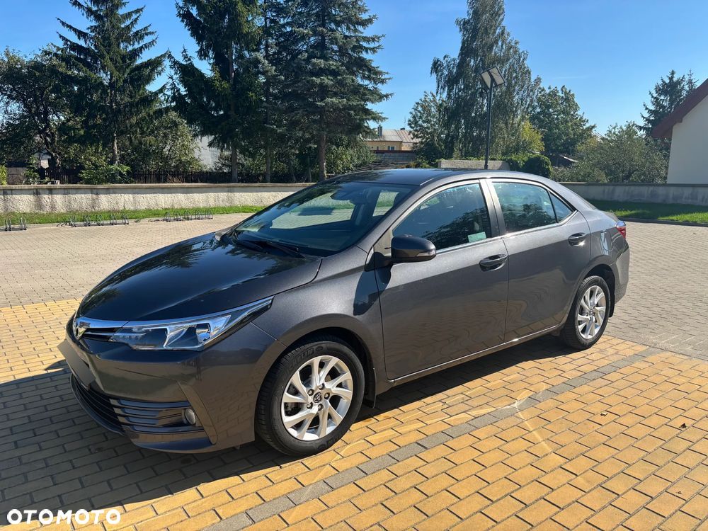 Toyota Corolla 1.6 Classic Plus - 1