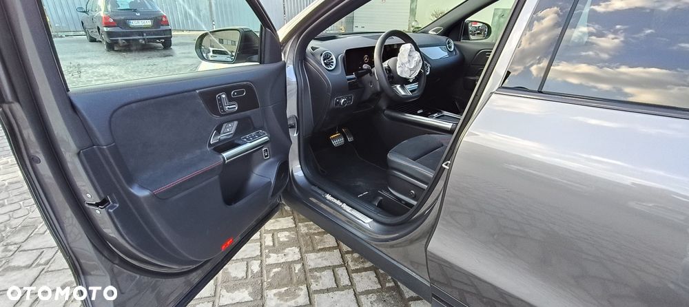 Mercedes-Benz GLA 250 4Matic 8G-DCT Edition AMG Line - 12