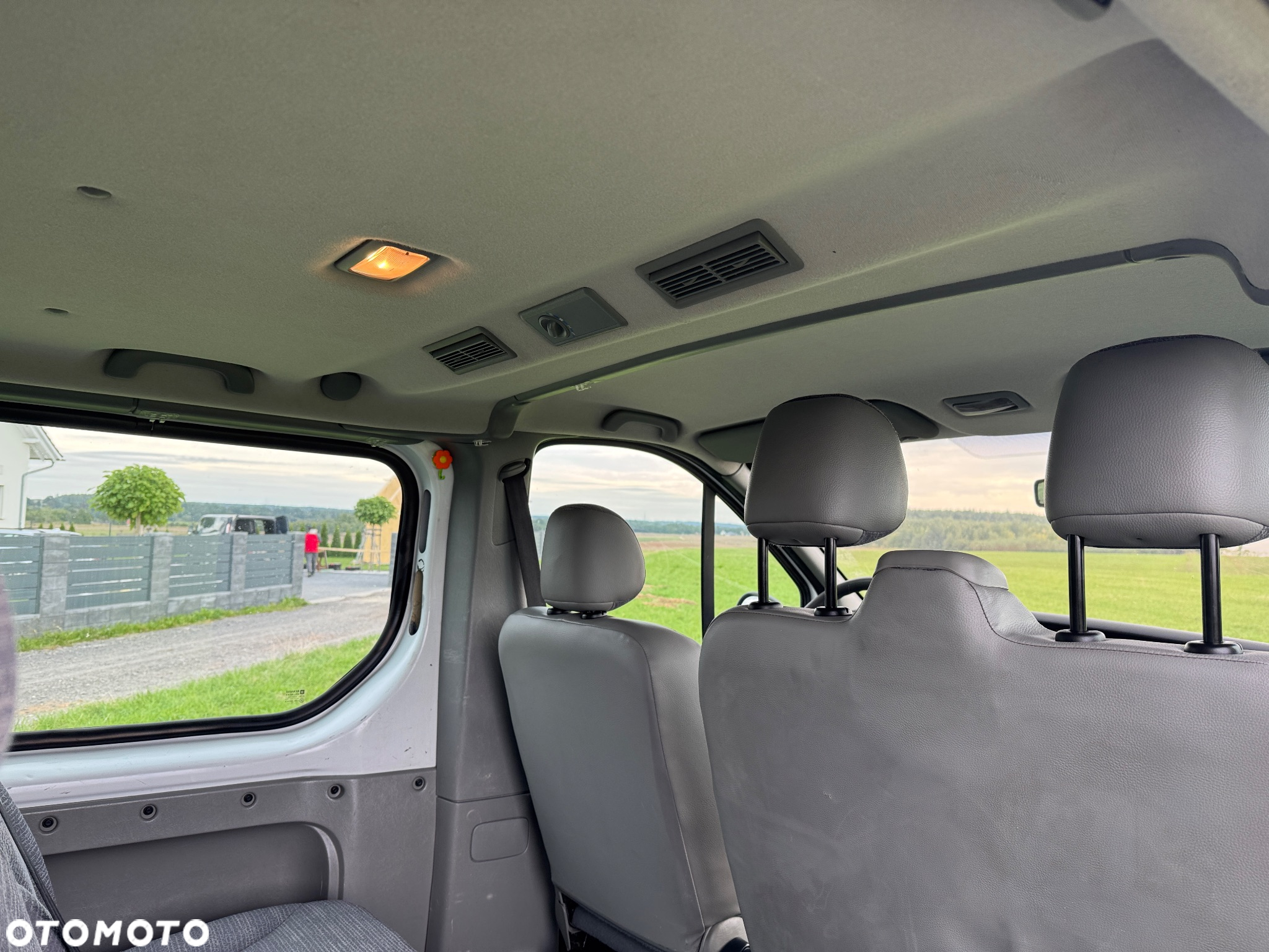 Opel Vivaro Tour Elegance L1H1 - 23