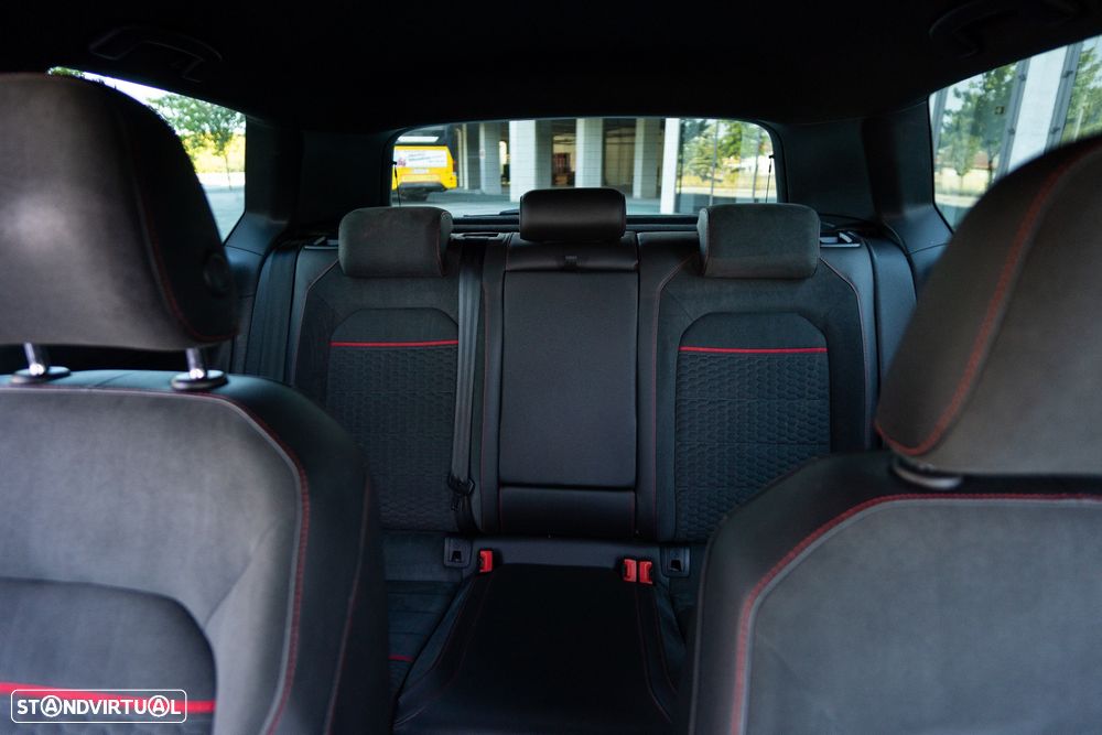 VW Golf 2.0 TSI GTI DSG Performance - 11