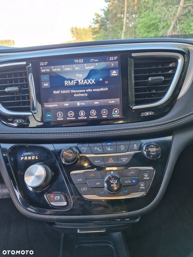 Chrysler Pacifica - 14