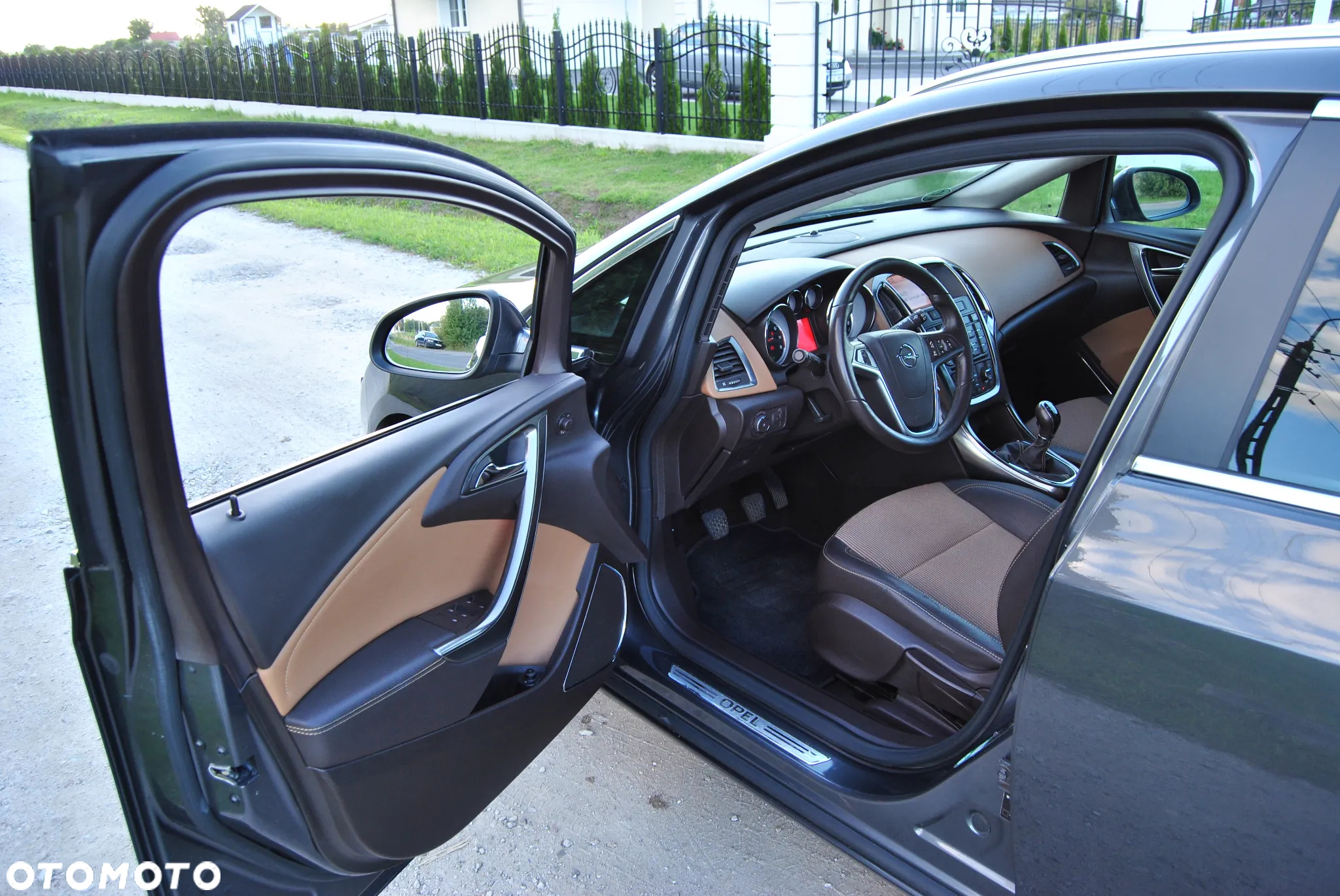 Opel Astra IV 1.4 T Cosmo - 28