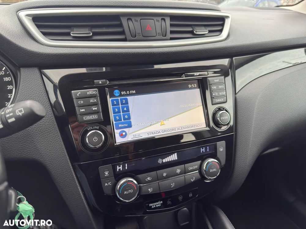 Nissan Qashqai 1.3 138CP 2WD N-Connecta - 8