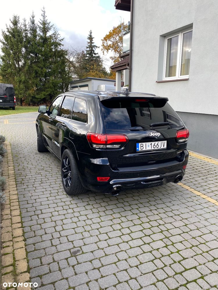 Jeep Grand Cherokee SRT - 5