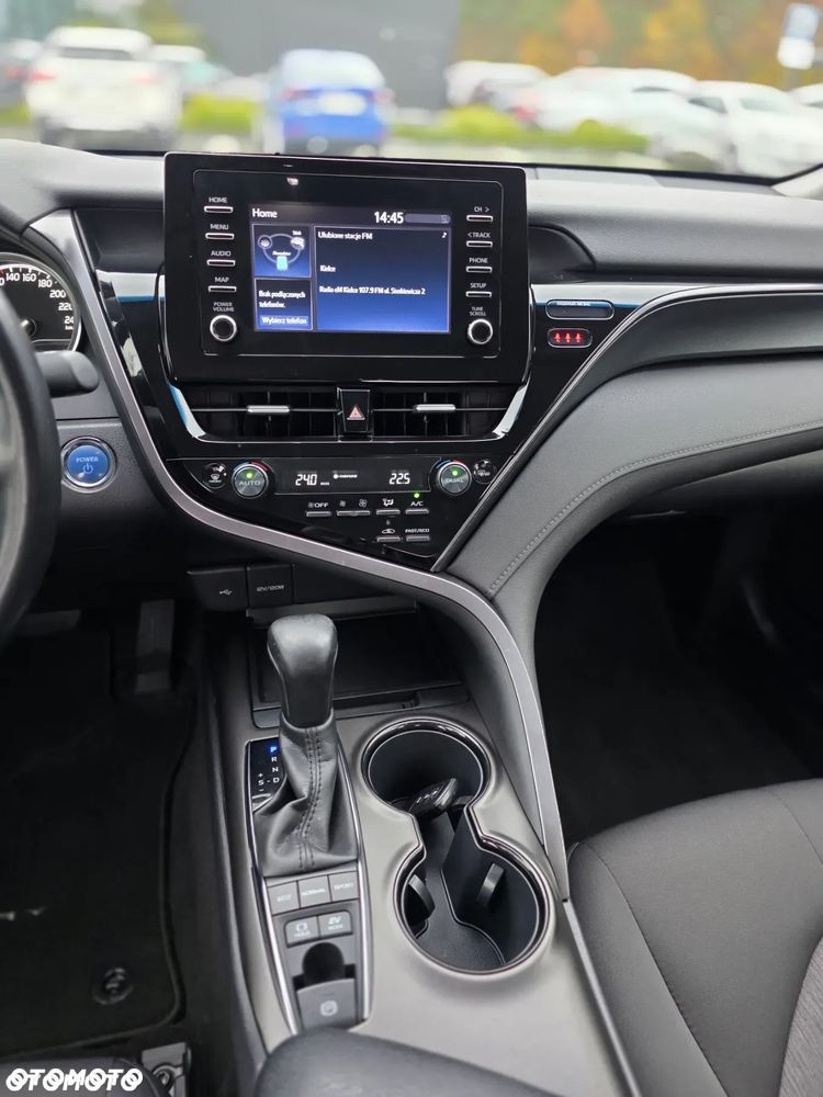 Toyota Camry 2.5 Hybrid Comfort CVT - 30