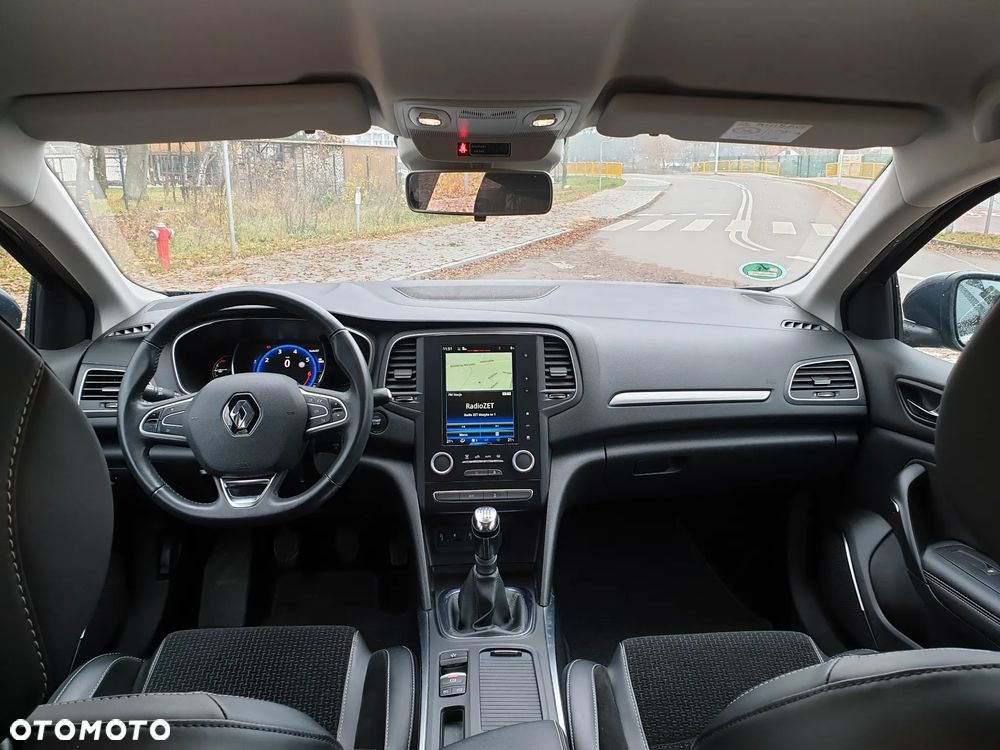 Renault Megane ENERGY TCe 130 Start & Stop Paris Business - 12