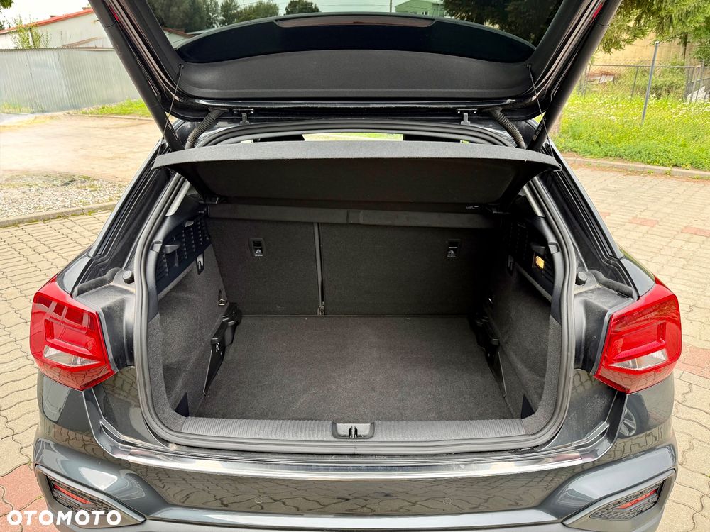 Audi Q2 35 TFSI S tronic design - 12