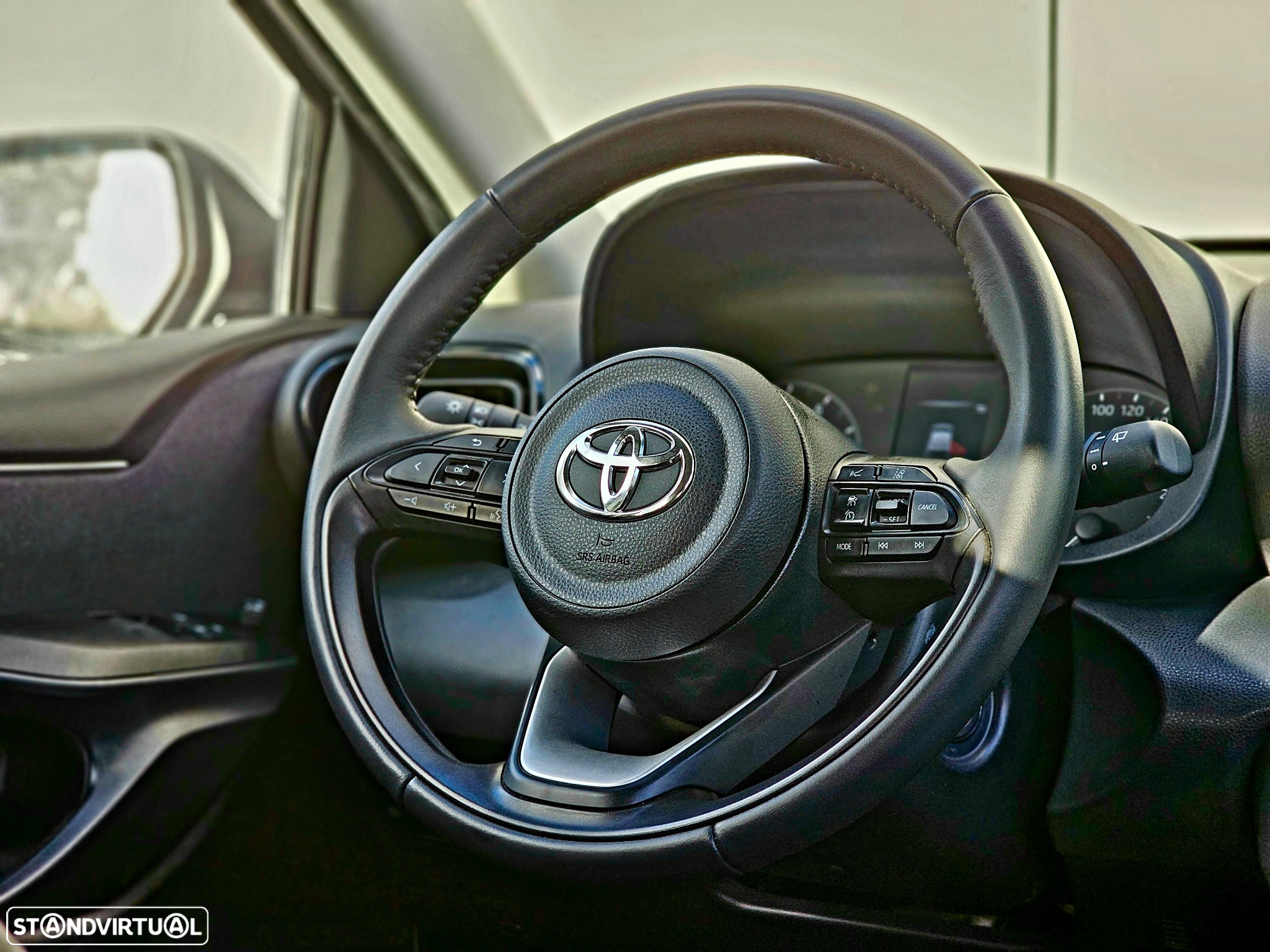 Toyota Yaris 1.0 VVT-i Comfort Plus - 10