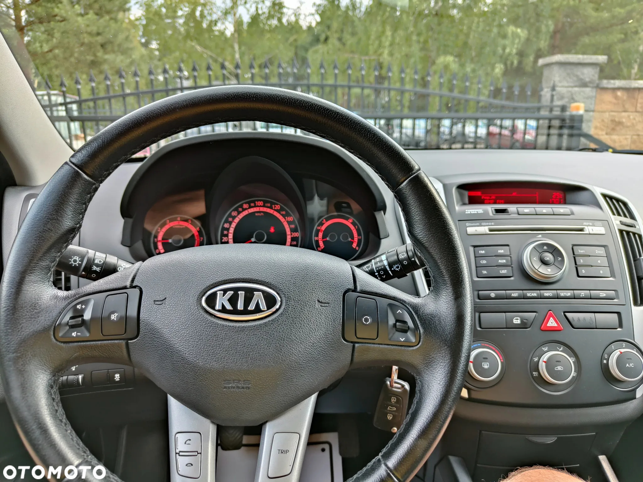 Kia Ceed 1.6 CVVT SW Spirit - 14
