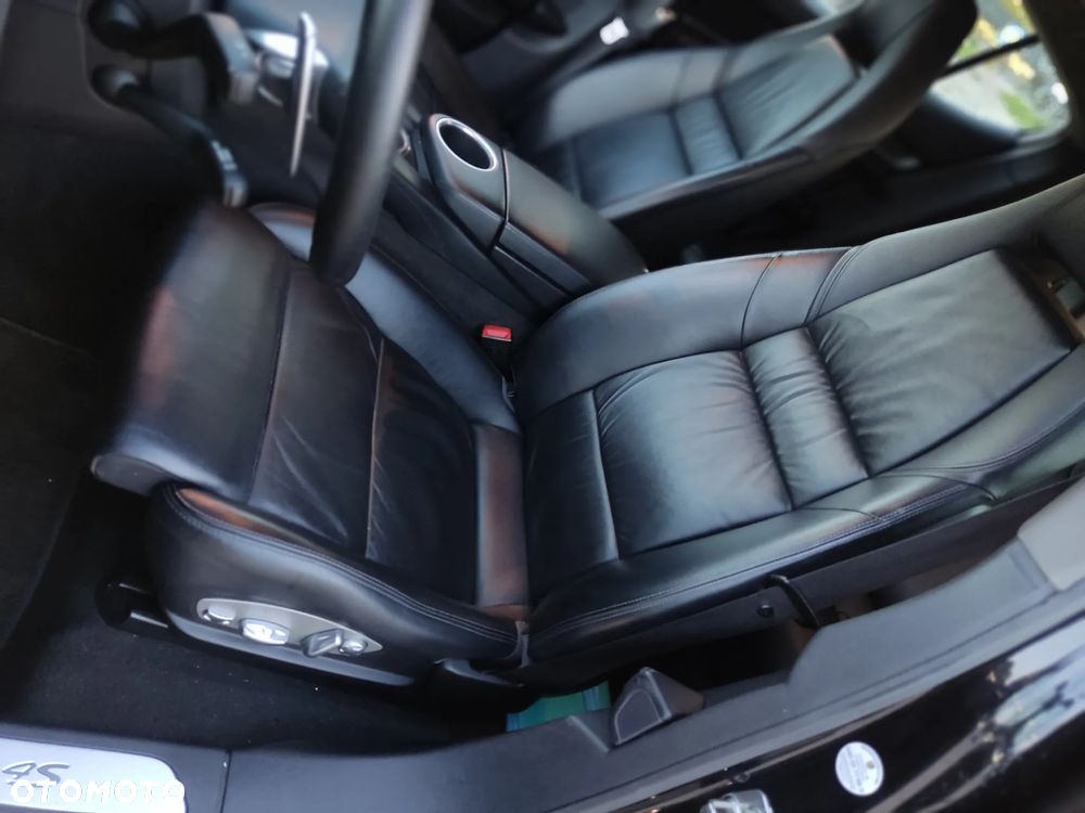 Porsche Panamera 4S PDK - 16