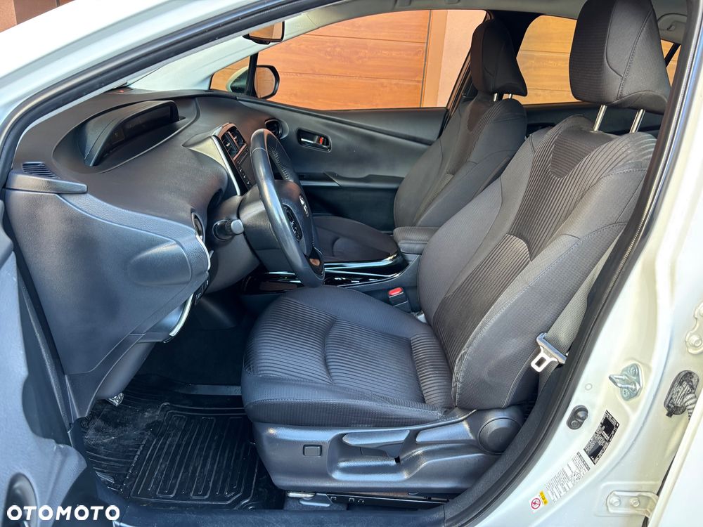 Toyota Prius 1.8 Hybrid Prestige - 32