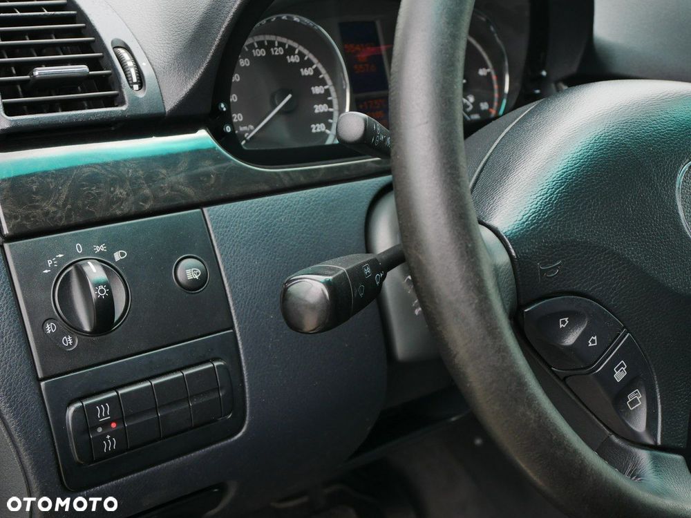 Mercedes-Benz Viano - 12