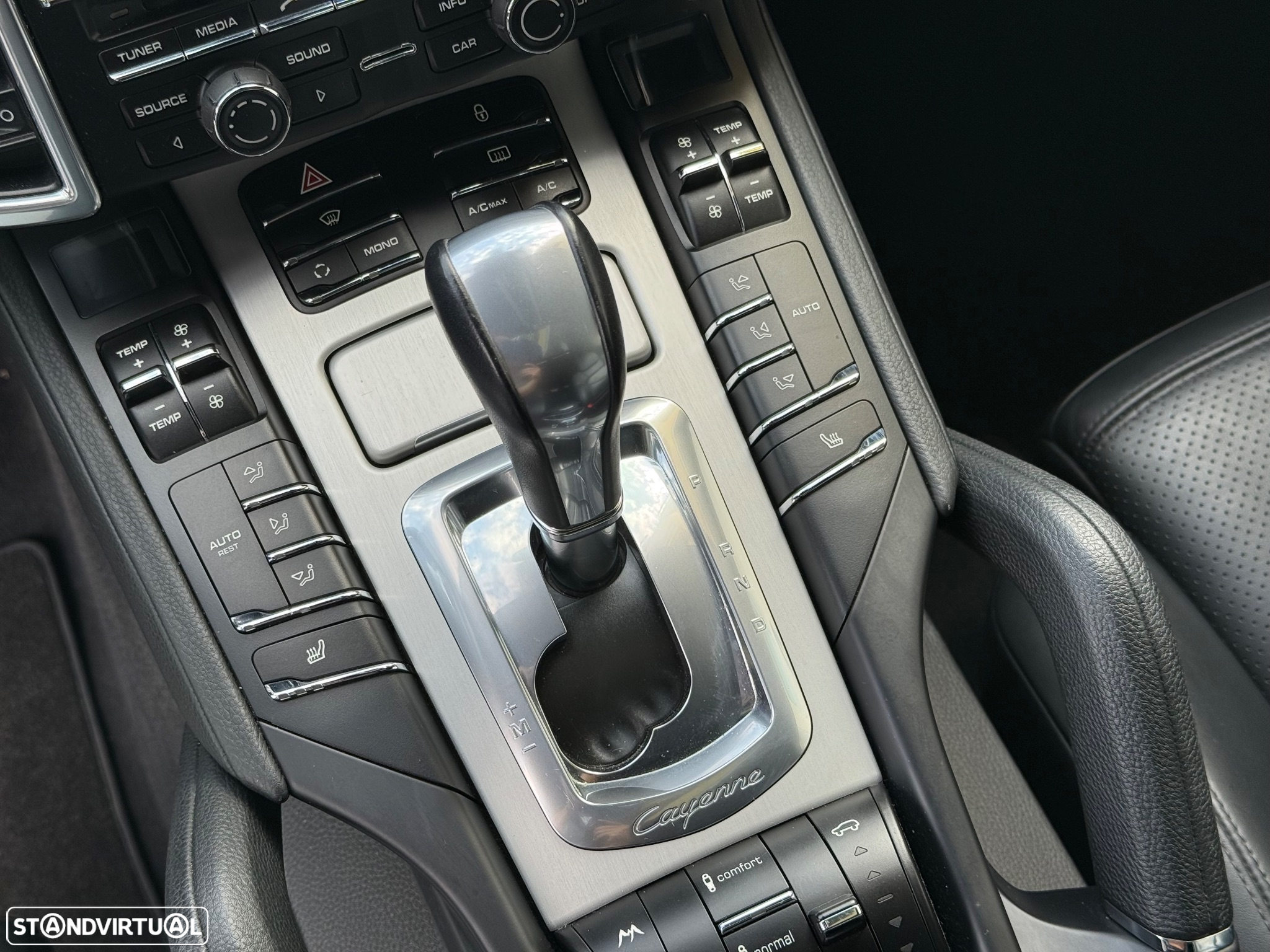 Porsche Cayenne II Platinum Edition - 40