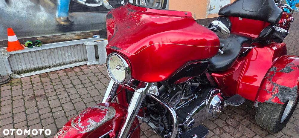 Harley-Davidson FLH Electra Glide - 14