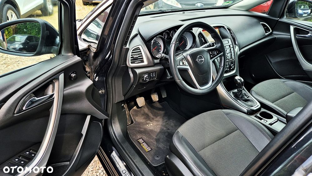 Opel Astra 1.4 T Cosmo S&S - 31